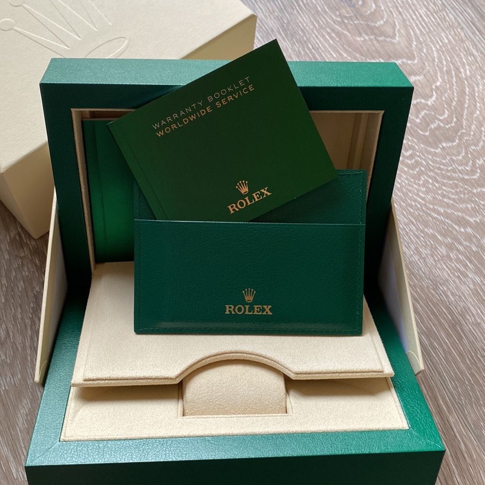 Brand New, Authentic, Pristine Condition Green Rolex Box
